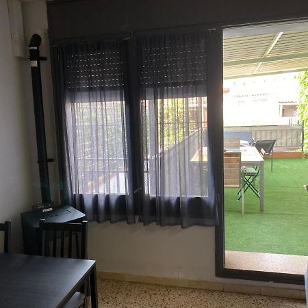 Apartamento Entero Con Terraza En El Centro De Rubí Buitenkant foto