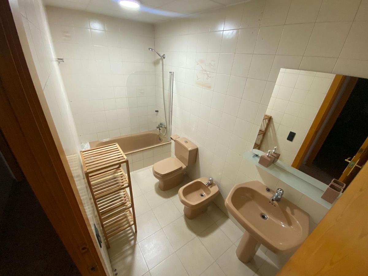 Apartamento Entero Con Terraza En El Centro De Rubí Buitenkant foto
