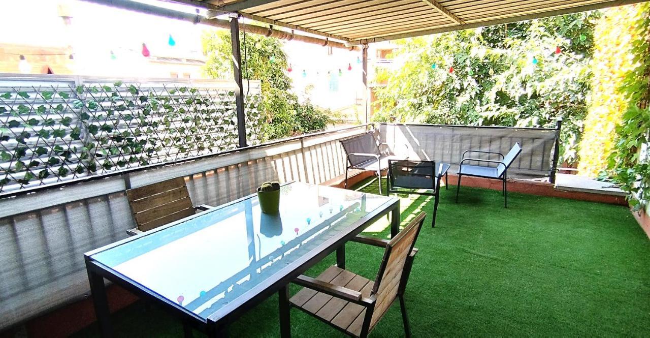 Apartamento Entero Con Terraza En El Centro De Rubí Buitenkant foto